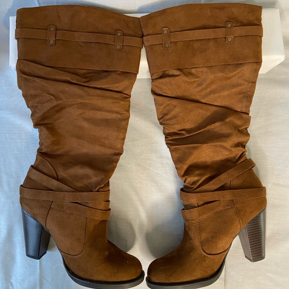 SH-010 Dania Brown (knee high) heeled boots (10W)